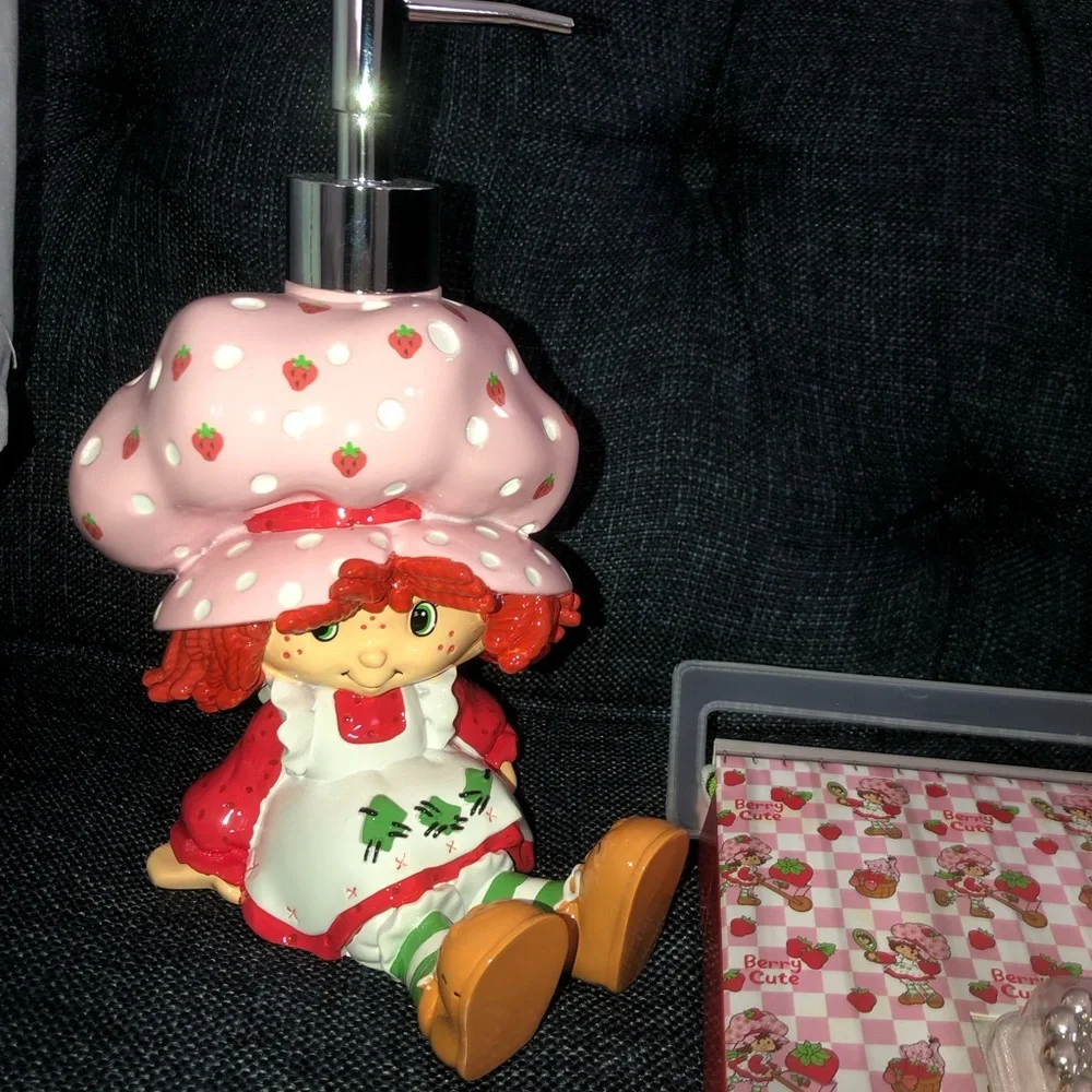 🍓 Strawberry Shortcake Pink Shower Curtain Set 🍓 shower curtain & soap dispenser